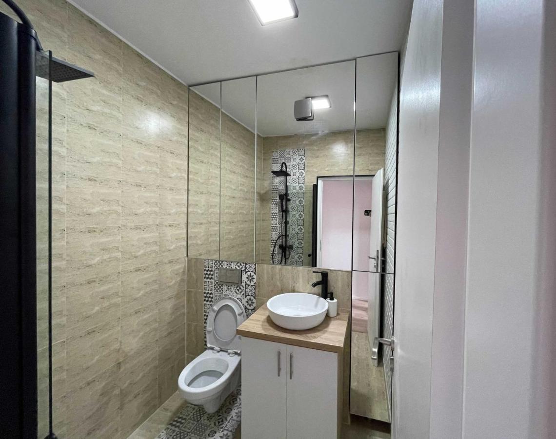 Platinum Luxury Apartment Near Presidential Palace Bukarest Eksteriør billede